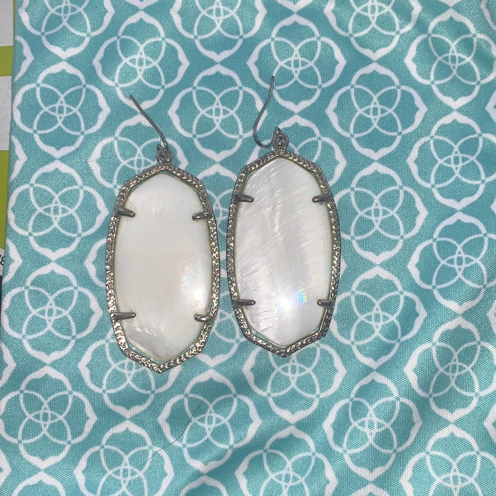 Kendra Scott Elle | White Mother of Pearl